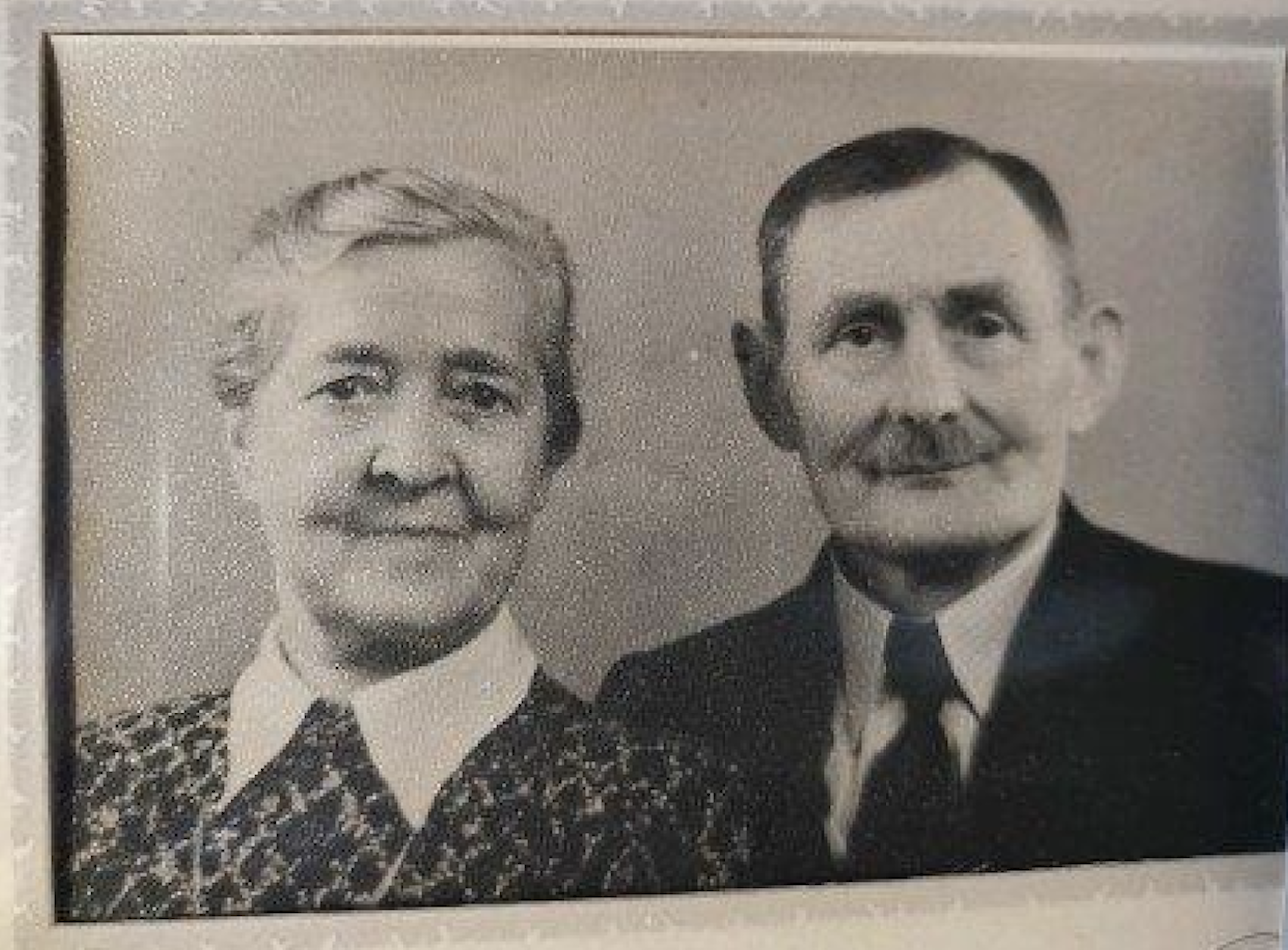 De ouders van mijn grootvader: Hakan en Emma