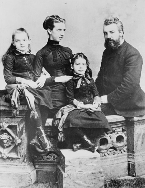 Alexander Bell en gezin ca. 1885. Foto: Wikipedia