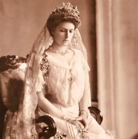 De stamboom van het Britse koningshuis kent vele koninklijke connecties. Alice van Battenburg, de moeder van Philip, trouwde met prins Andreas, de zoon van koning George I van Griekenland.
